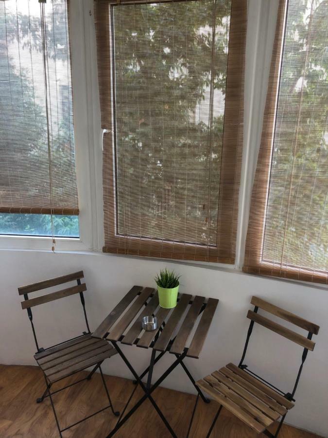Green Apartment With Terrace 12 부쿠레슈티 외부 사진